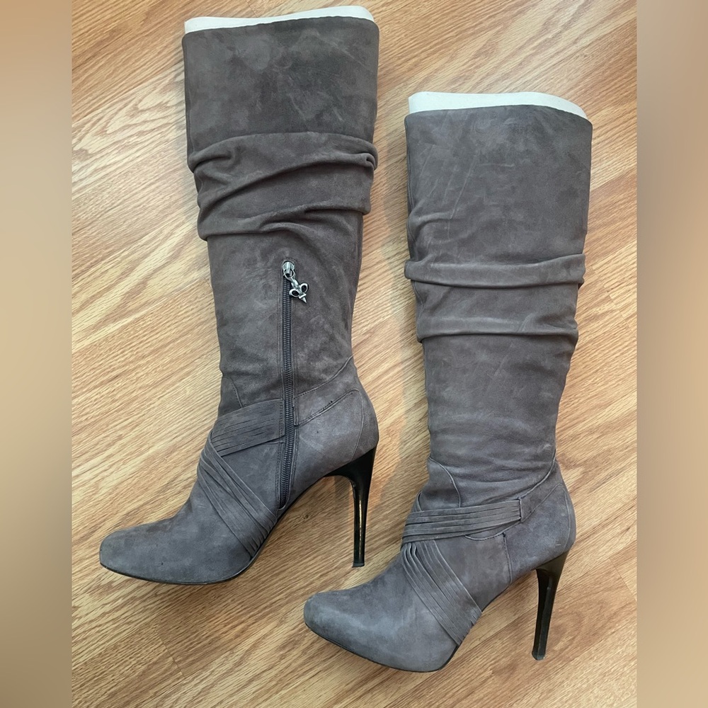 Donald J. Pliner Etta Size 10 Gray Suede Boots